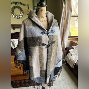 Women’s Plaid Poncho